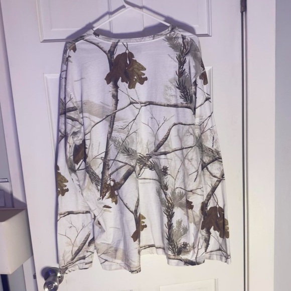Gander Mountain Like New White Camouflage Long Sleeved Tee XXL MossyOak RealTree - Picture 4 of 5